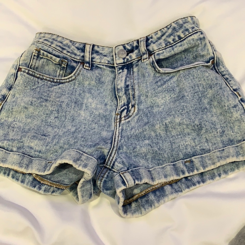 light washed mom shorts